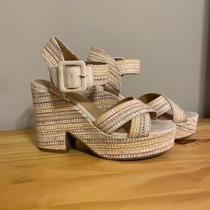 JUSTFAB Platform Wedge Heeled Sandals Multicolor Woven With Ankle Strap Buckle
